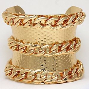Beautiful chain accent wide bangle bracelet.